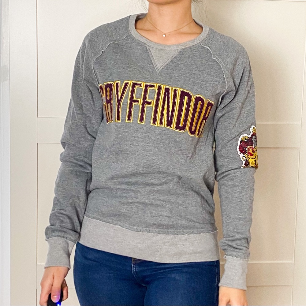 Universal Studios Harry Potter Gryffindor Sweater